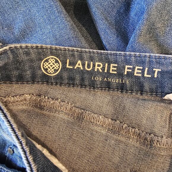 Laurie Felt Forever Floral Jeans with Frayed Hem Size 6 - Picture 8 of 10